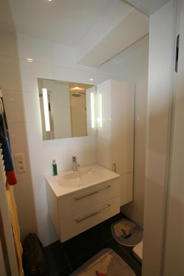 Modern Appartement Op De Zeedijk Met 2 Slaapkamers Te Oostende Eksteriør billede